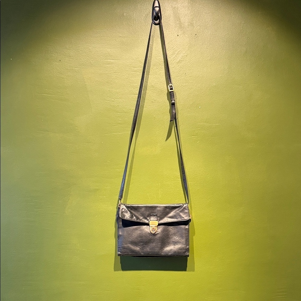 Vintage Perlina Black Leather Crossbody Bag